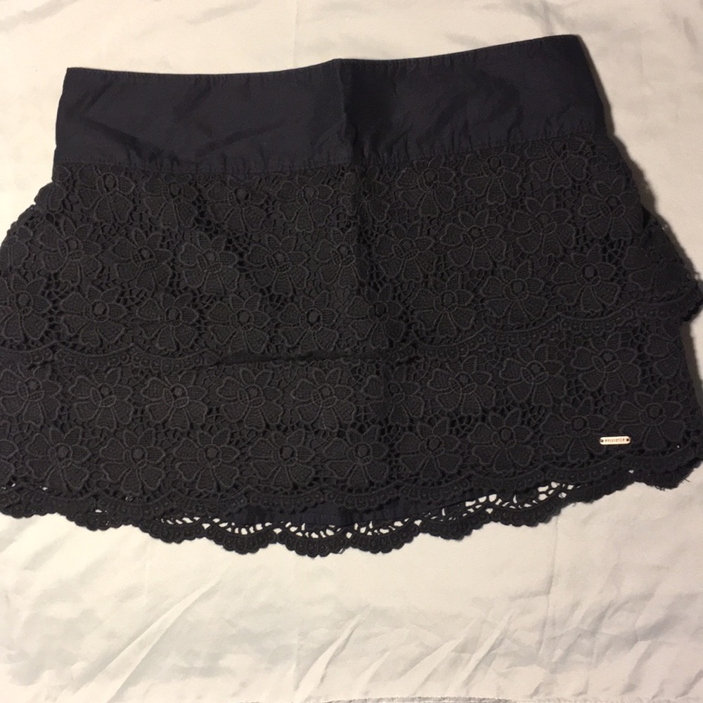 Hollister lace mini skirt 2X$10 bundle